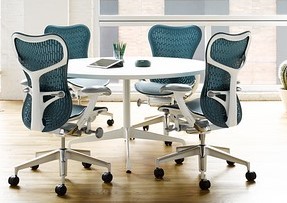 Eames Universal base