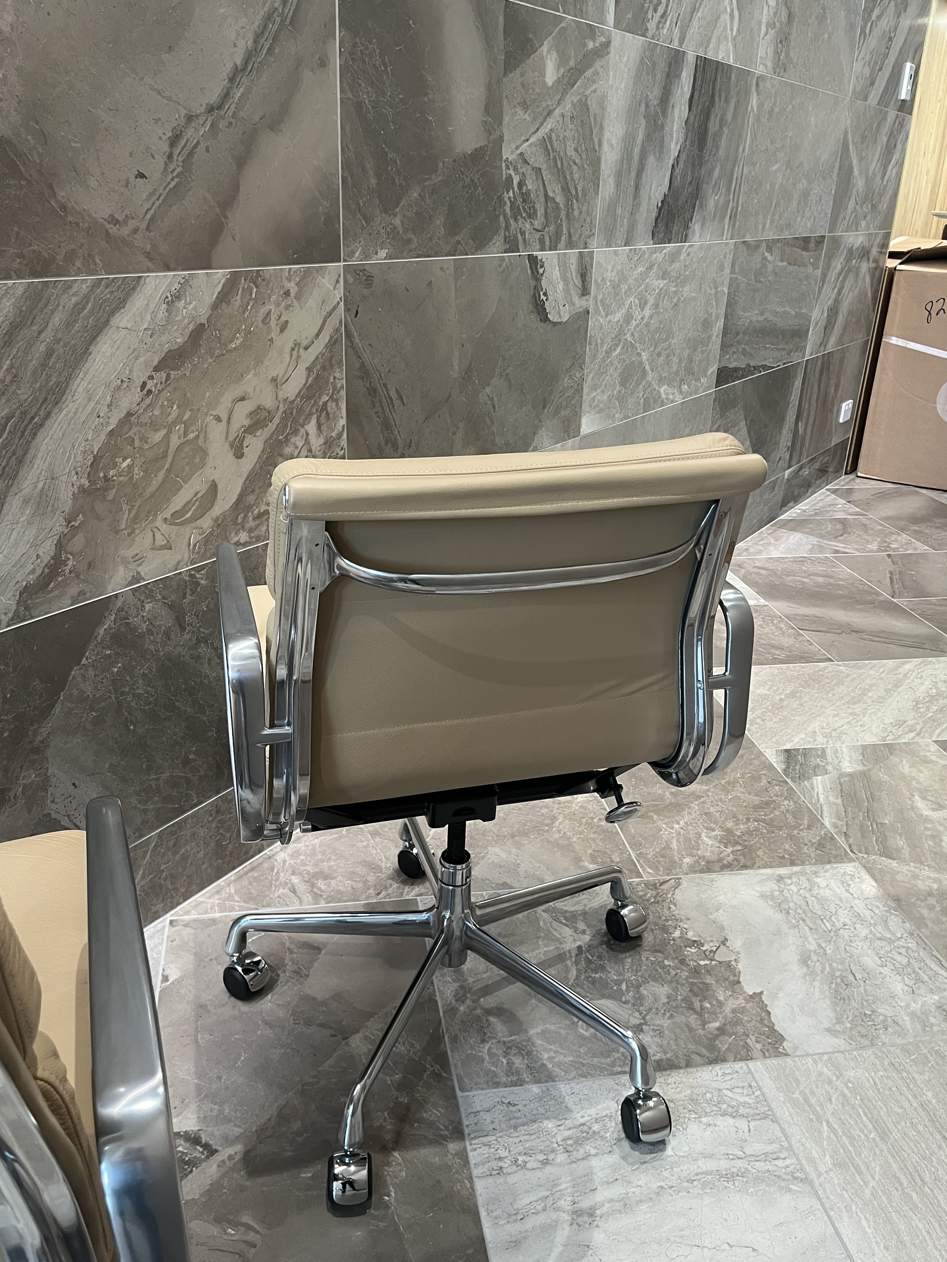 Eames® Softpad Group Chair