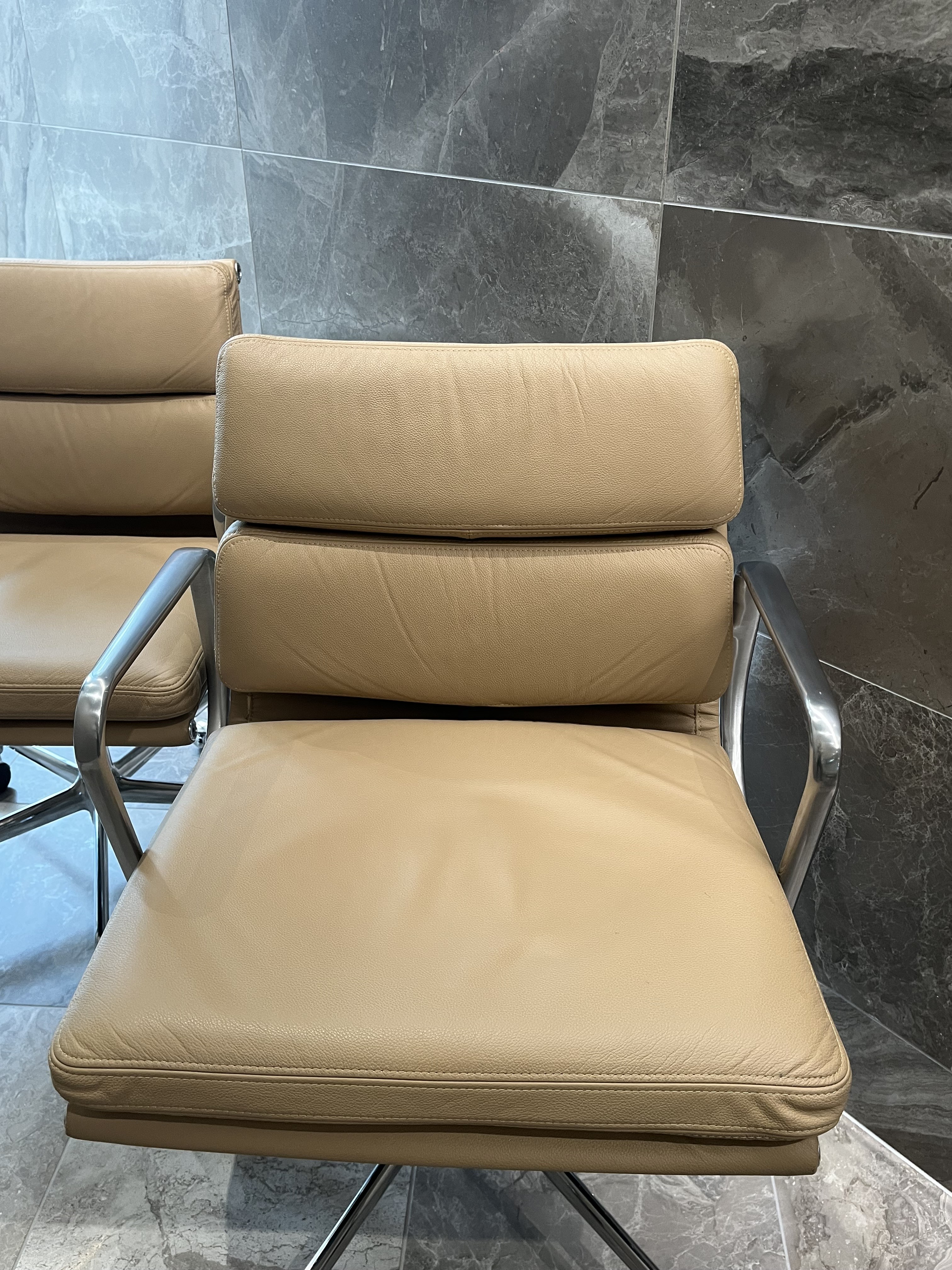 Eames® Softpad Group Chair