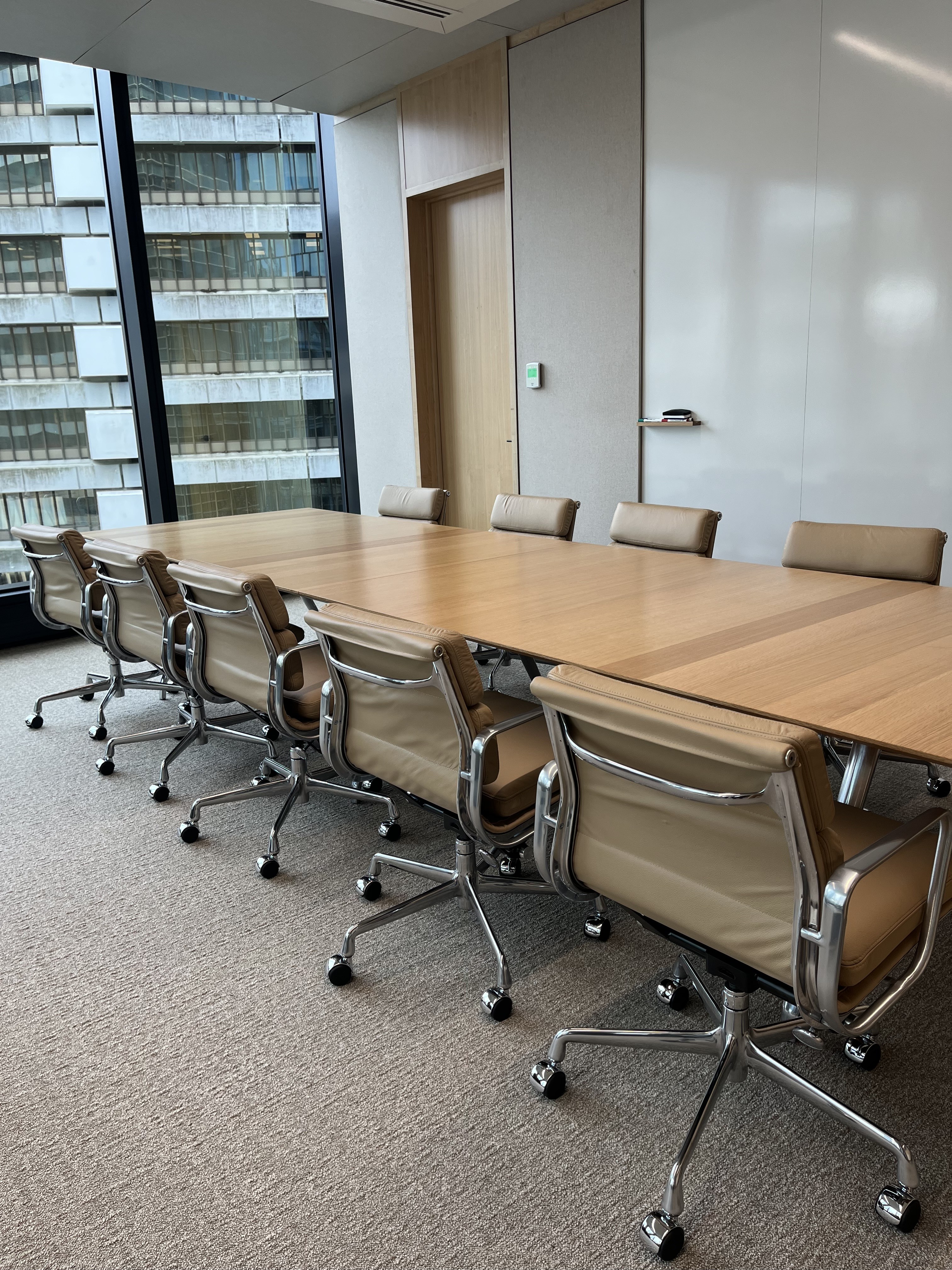 Eames® Softpad Group Chair